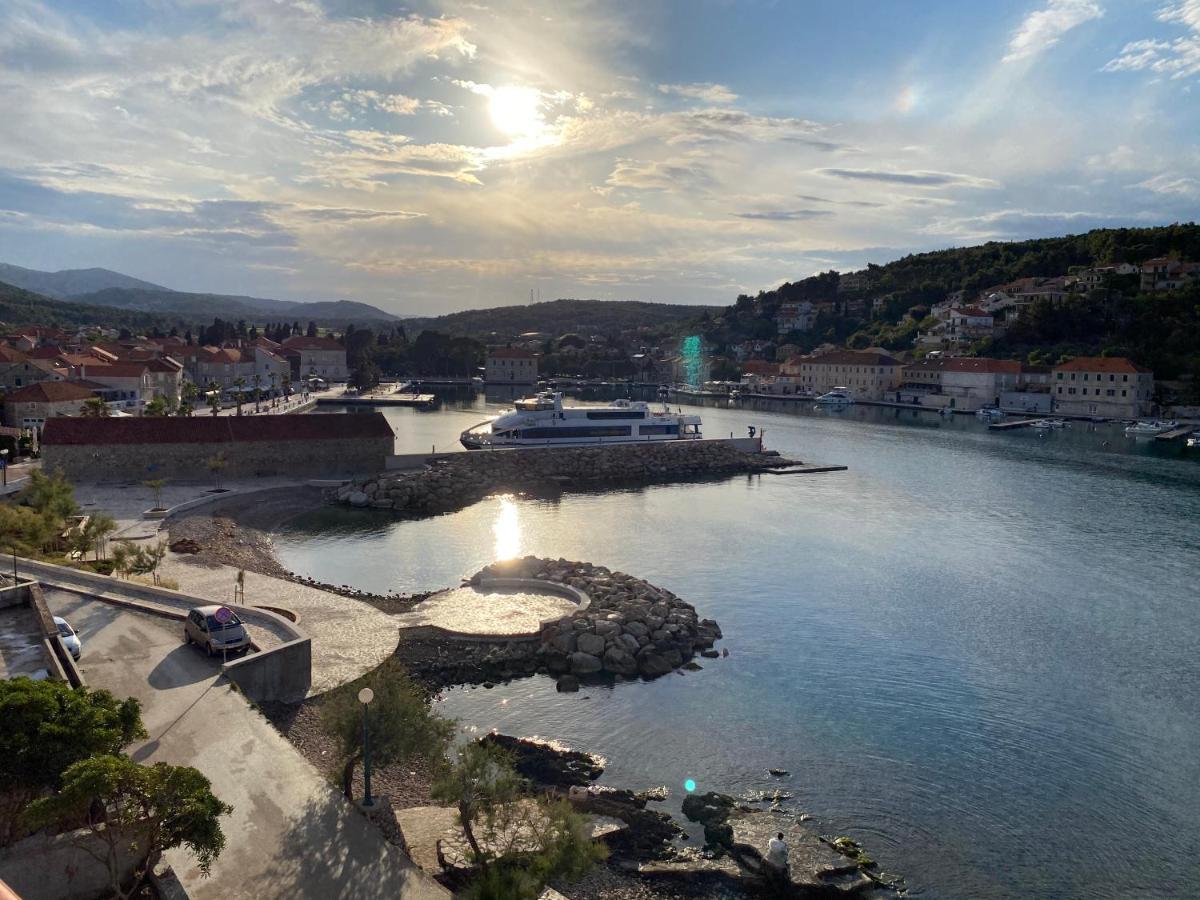 Apartments Peronja Jelsa Seafront מראה חיצוני תמונה