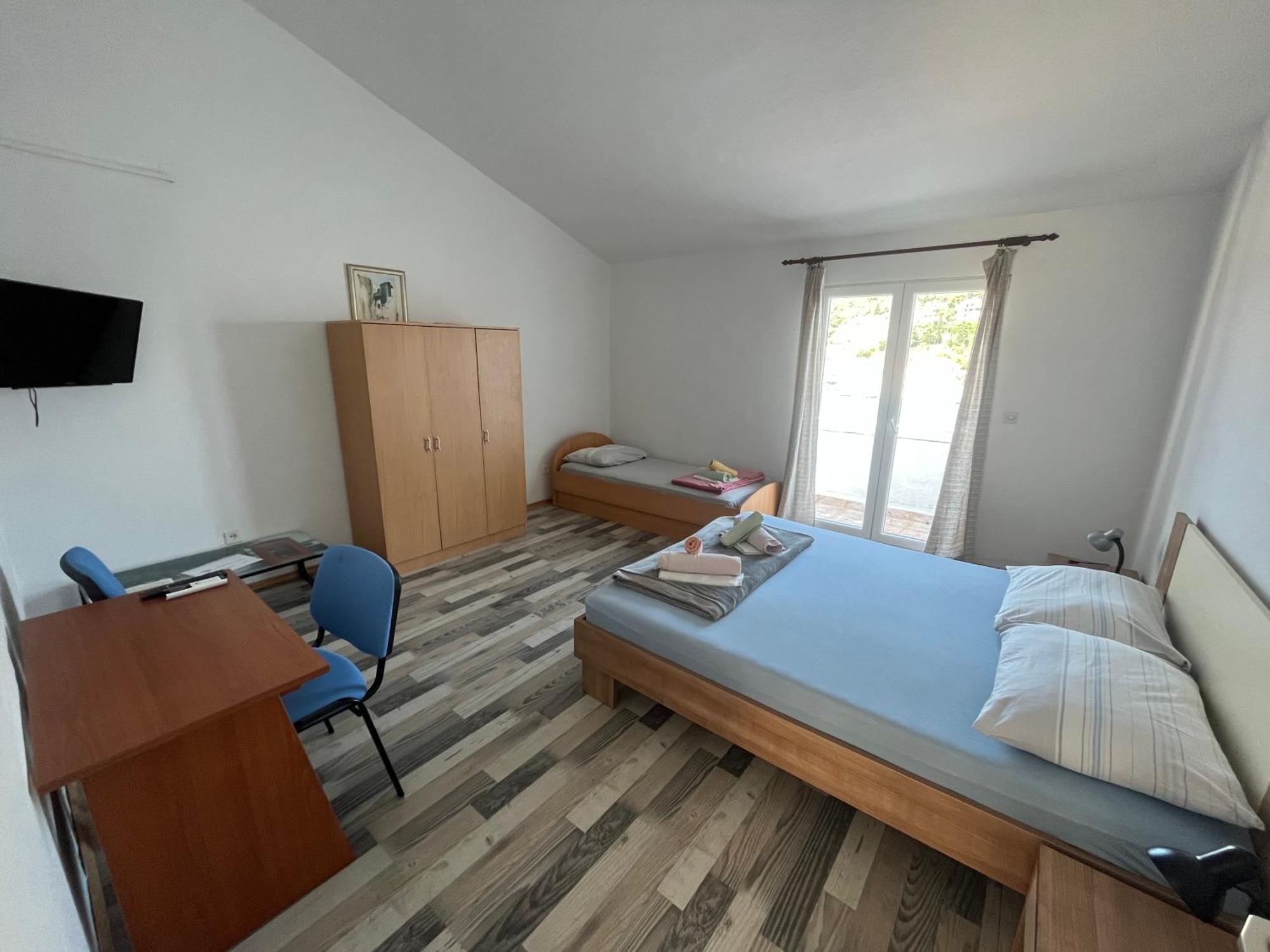 Apartments Peronja Jelsa Seafront מראה חיצוני תמונה