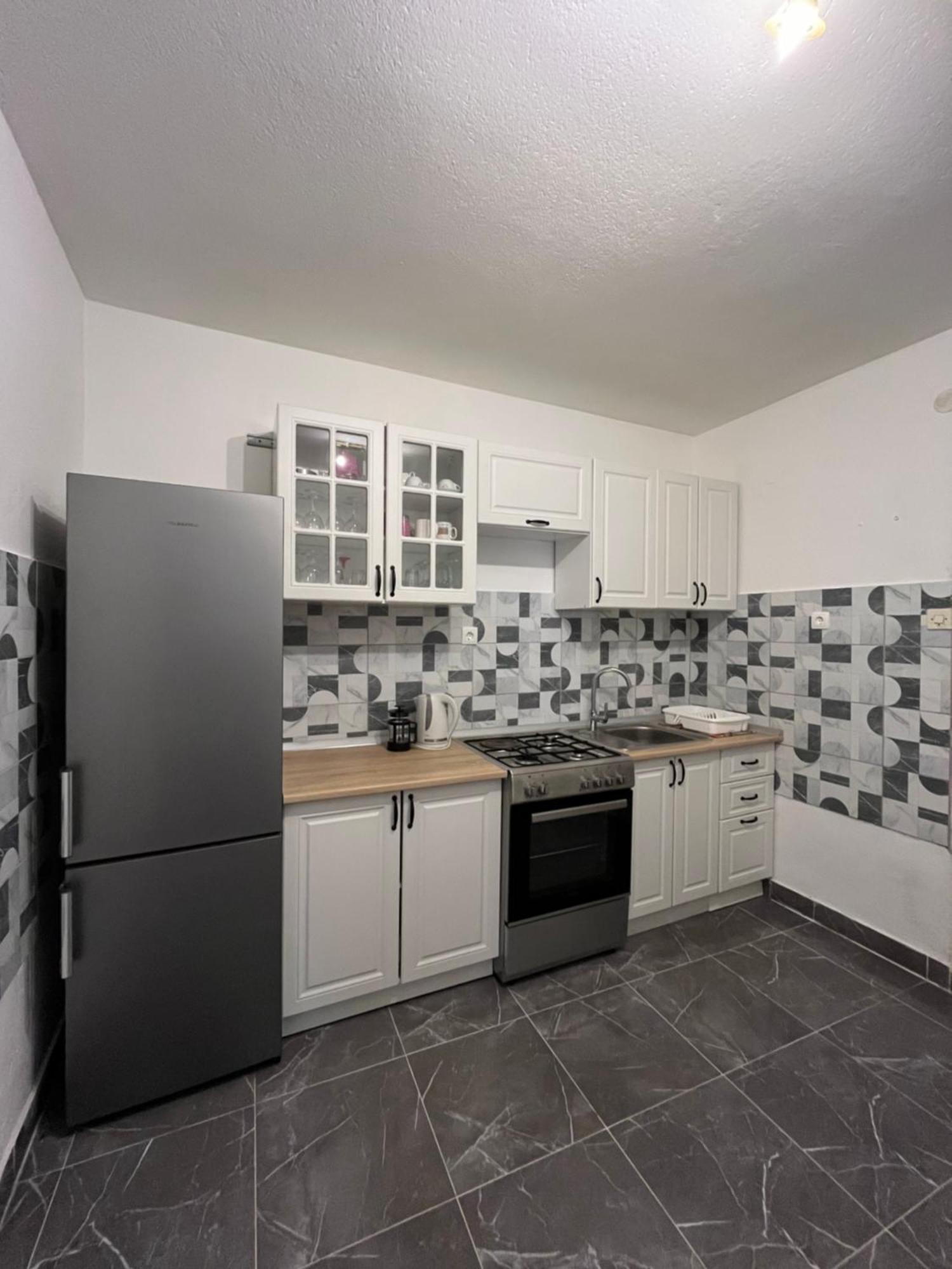 Apartments Peronja Jelsa Seafront מראה חיצוני תמונה