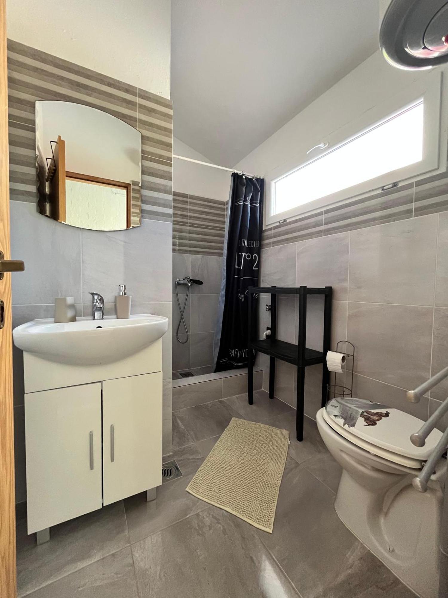 Apartments Peronja Jelsa Seafront מראה חיצוני תמונה