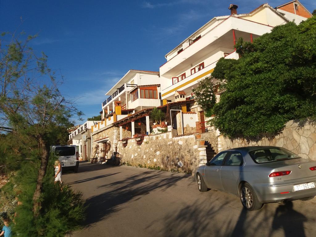 Apartments Peronja Jelsa Seafront מראה חיצוני תמונה
