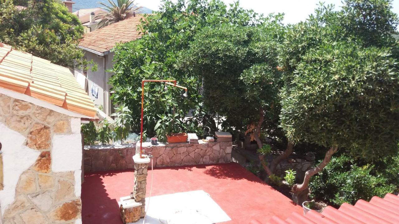 Apartments Peronja Jelsa Seafront מראה חיצוני תמונה